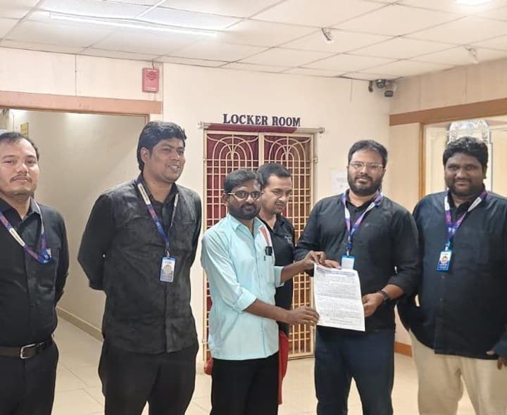 ఉద్యోగుల న్యాయమైన సమస్యలు పరిష్కరించాలి - Udayam