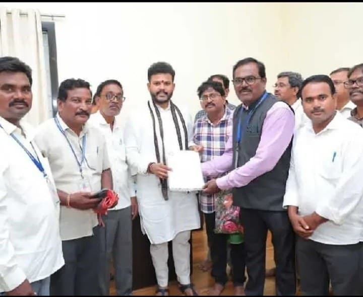 శ్రీకాకుళం: జేఏసీ మహాసభలకు మంత్రికి ఆహ్వానం - Udayam