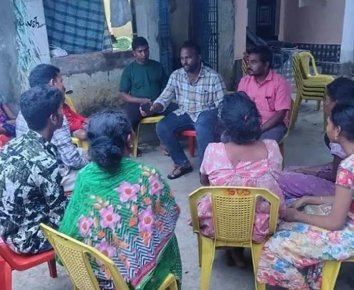 విద్యార్థుల సమస్యలపై పోరాటాలు చేయాలి - Udayam