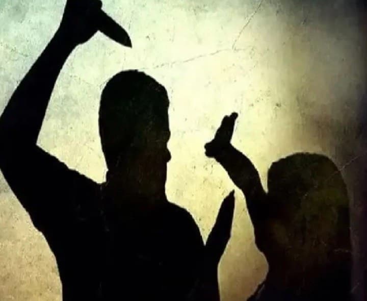 భార్య గొంతు కోసిన భర్త