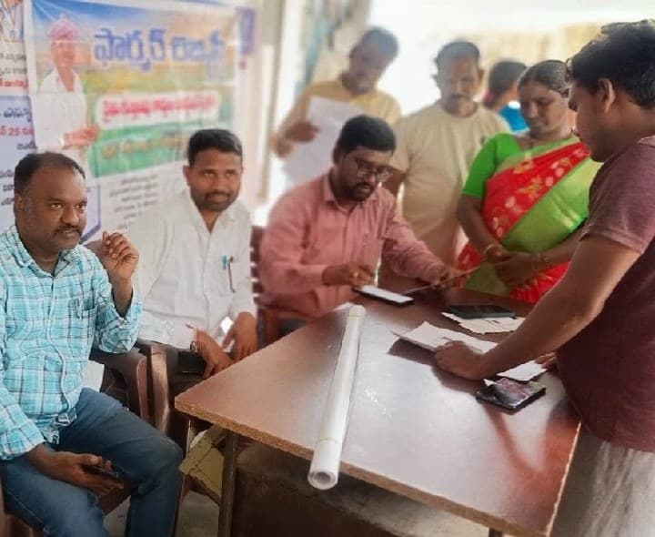 ప్రభుత్వాల పథకాలను పొందాలంటే ఫార్మర్ రిజిస్ట్రీ తప్పనిసరి - Udayam