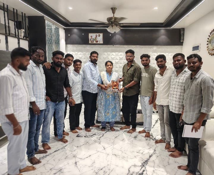 గణేష్ ఆగమనానికి మాజీ చైర్‌పర్సన్‌కు ఆహ్వానం - Udayam