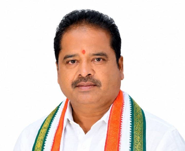 ఎమ్మెల్యేపై అనుచిత వ్యాఖ్యలు సరికాదు - Udayam