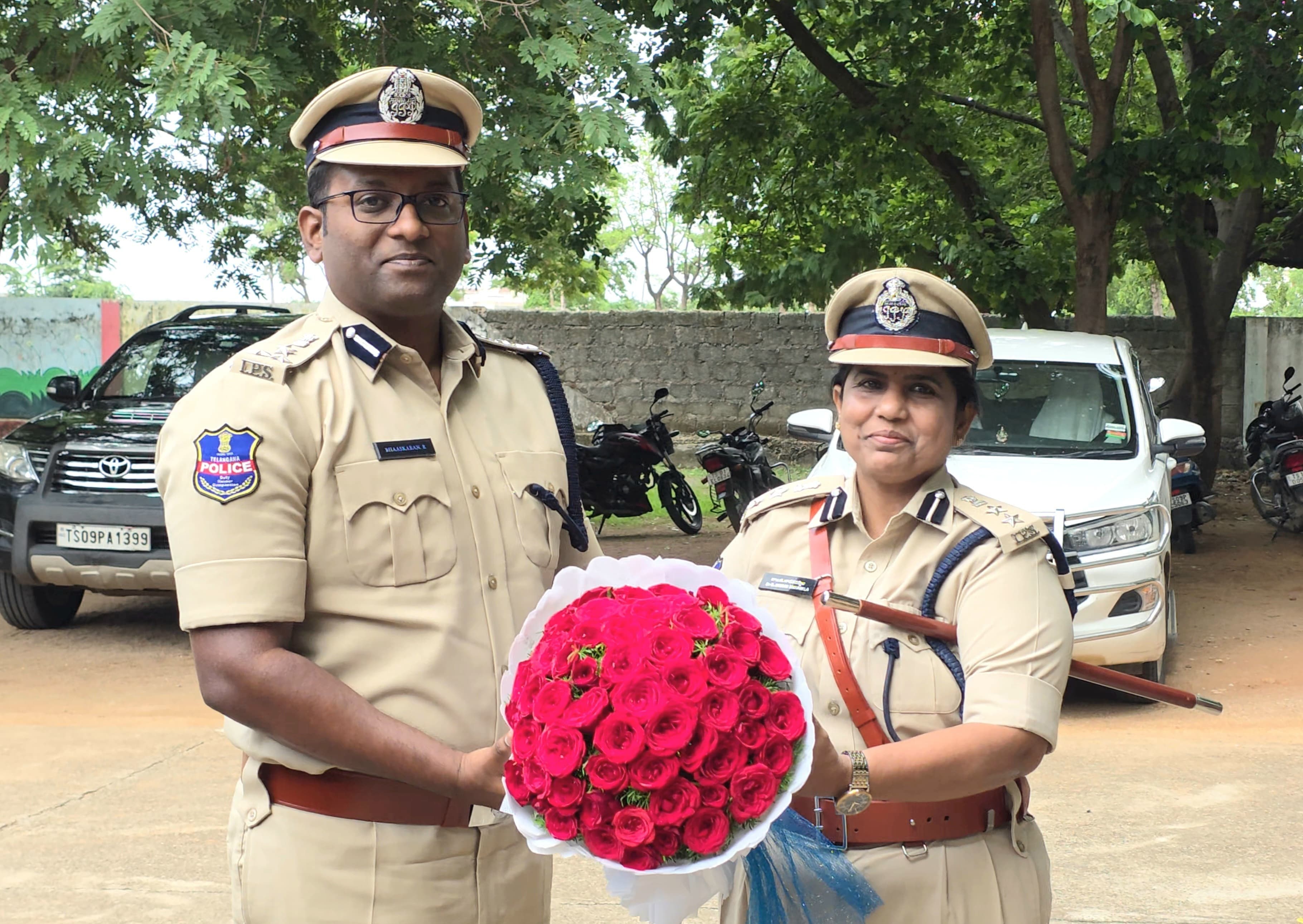 'పోలీస్ అక్క'కు స్కోచ్ అవార్డు.. నిర్మల్ పోలీసులకు గర్వకారణం - Udayam Digital