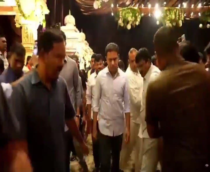 బండ్ల గణేష్ కుమార్తె వివాహానికి కేటీఆర్ హాజరు