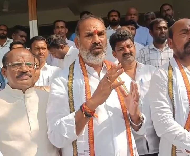 భూ సమస్యల పరిష్కారానికి కృషి ప్రభుత్వ విప్ ఆది శ్రీనివాస్ - Udayam