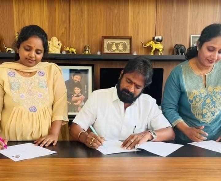 పట్టభద్రులు ఎమ్మెల్సీ ఓటర్లుగా నమోదు చేసుకోవాలి - Udayam