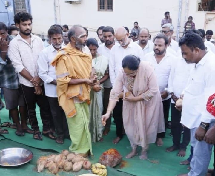 రహదారి అభివృద్ధికి భూమిపూజ - Udayam