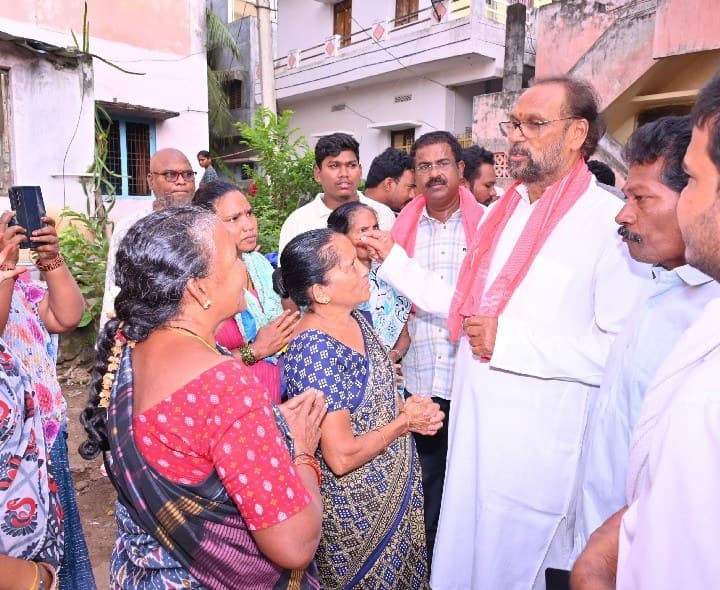 అనకాపల్లి 83వ వార్డులో రూ .5 .5 కోట్ల అభివృద్ధి పనుల పరిశీలన - Udayam