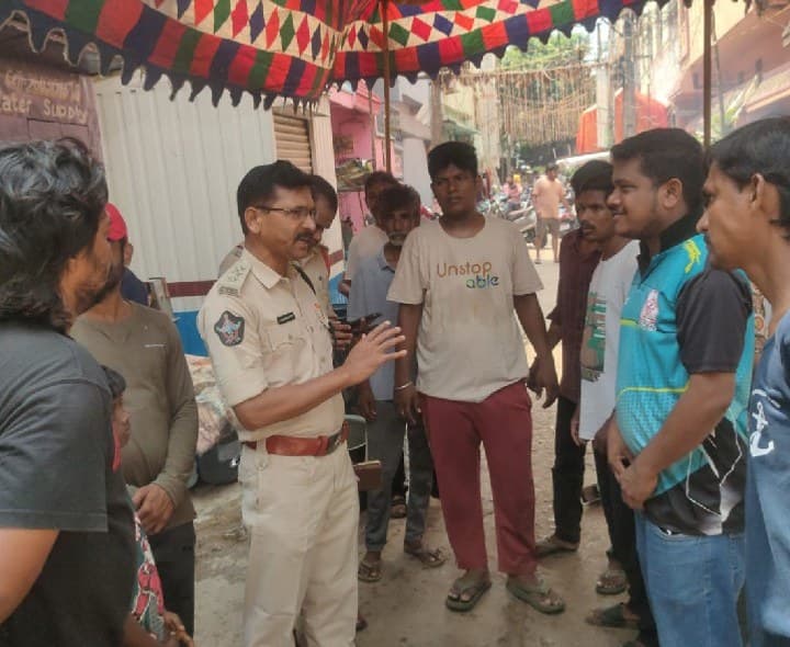 అన్న సమారాధనలు నిర్వహిస్తే సమాచారం అందించాలి - Udayam