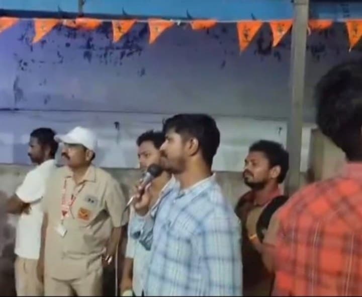 పోస్టల్ పధకాలపై గ్రామస్థులకు అవగాహన - Udayam