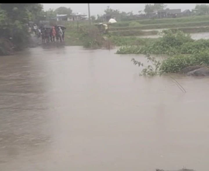 హామీలకే పరిమితమైన వంతెనల నిర్మాణం