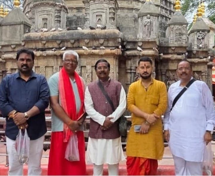 కామాఖ్య అమ్మవారిని దర్శించుకున్న ఎమ్మెల్యే