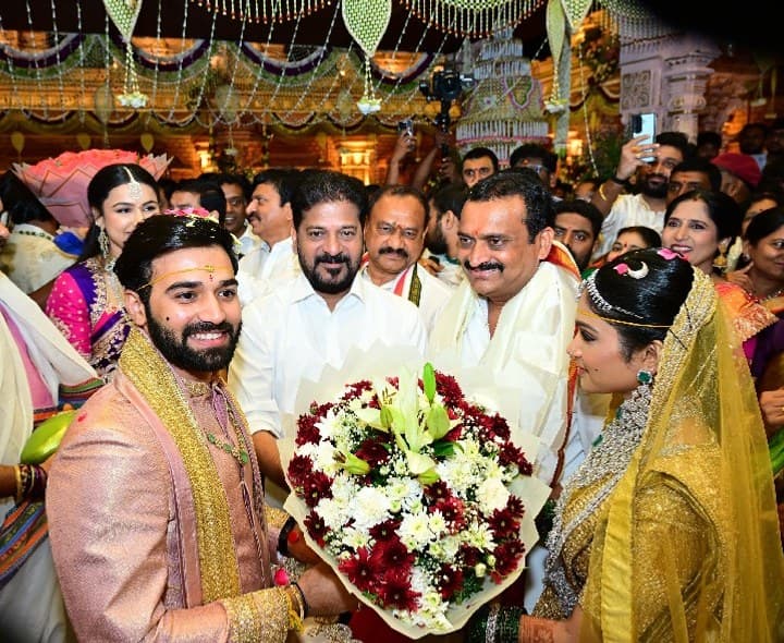 బండ్ల గణేష్ కుమార్తె వివాహానికి హాజరైన సీఎం రేవంత్ రెడ్డి