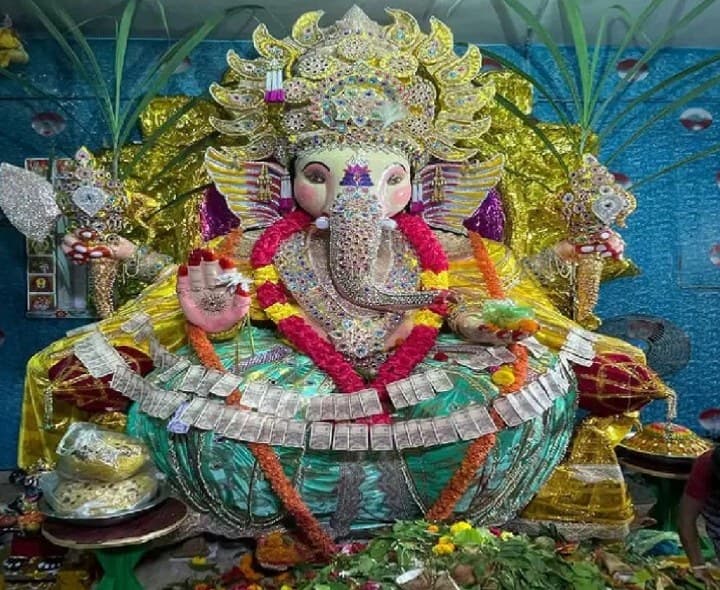 చవితి ఉత్సవాలకు కేరాఫ్ అడ్రస్ వీరఘట్టం కూరాకుల వీధి - Udayam