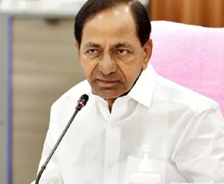 నల్లబెల్లిలో పెద్ద సుదర్శన్ రెడ్డి స్వగృహానికి కేసీఆర్