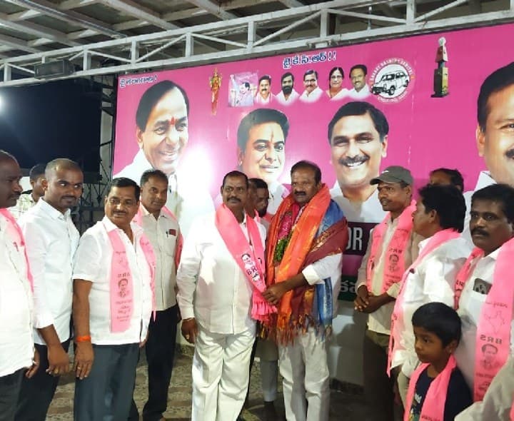 కాంగ్రెస్ నుంచి బీఆర్ఎస్‌లోకి చేరికలు - Udayam