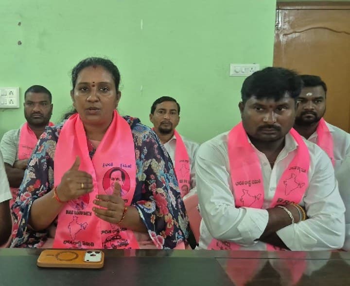 22ఏ పేరుతో పట్టాదారు రైతుల భూములపై భూదందా - Udayam