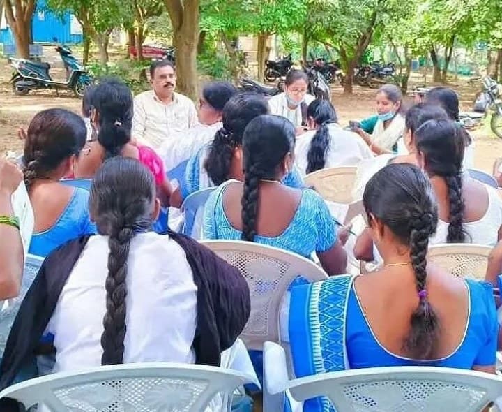 పీహెచ్సీలో నెలవారీ సమీక్ష సమావేశం - Udayam