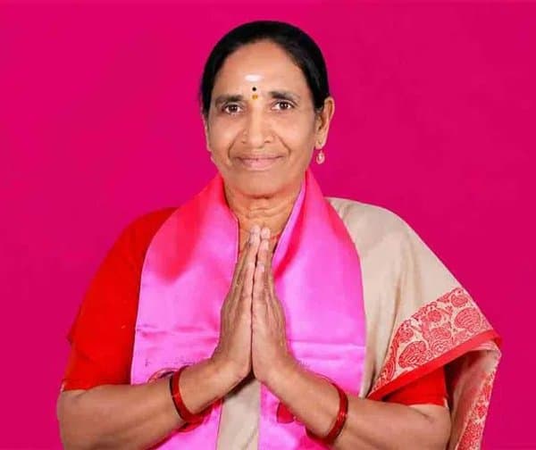 బీఆర్ఎస్ కౌన్సిలర్ కాసర్ల పద్మ మృతి - Udayam Digital