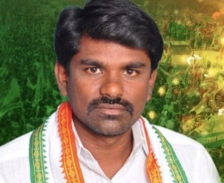 కాంగ్రెస్ నుంచి ముగ్గురి సస్పెన్షన్ - Udayam
