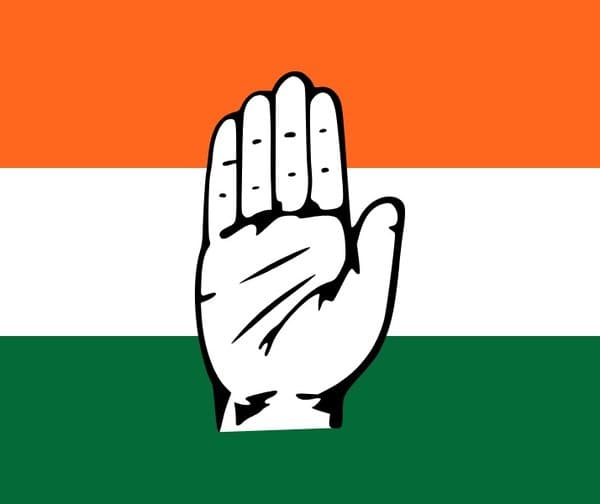 కాంగ్రెస్ వివాదాలపై పరిశీలకులు - Udayam Digital