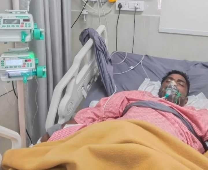 రోడ్డు ప్రమాదంలో యువకుడికి తీవ్ర గాయాలు - Udayam