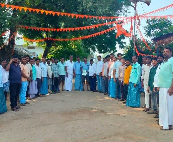 నారక్కపేటలో సీఎంఆర్ఎఫ్ చెక్కు పంపిణీ - Udayam