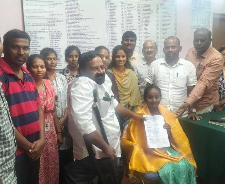 కేయూ విద్యార్థినికి రూ.8 లక్షల ఉద్యోగం - Udayam