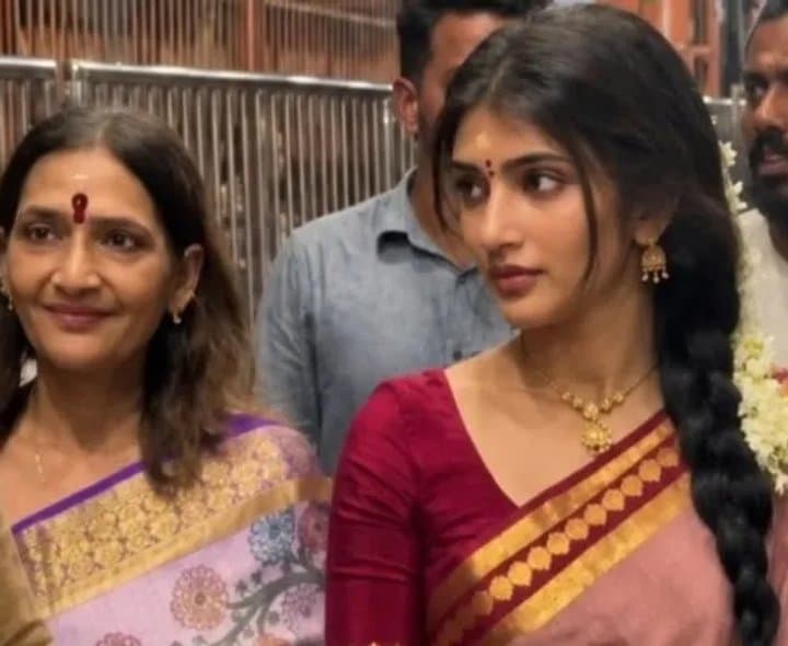 అరుణాచలంలో శ్రీలీల పూజలు - Udayam Digital