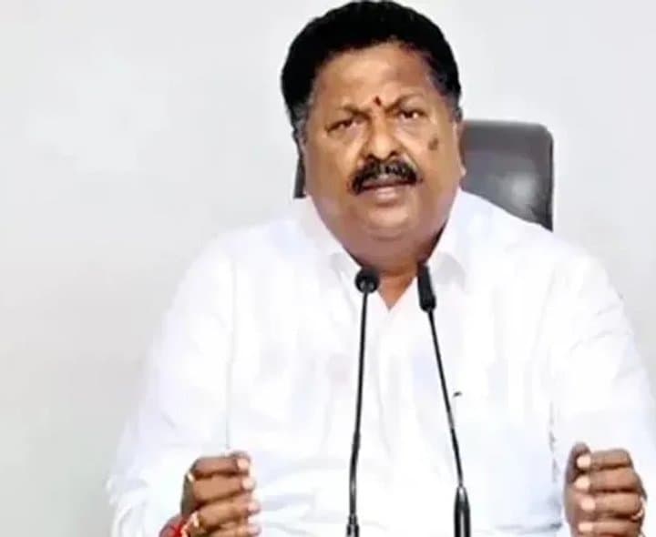 మాజీ మంత్రి కారుమూరి అరెస్టు - Udayam