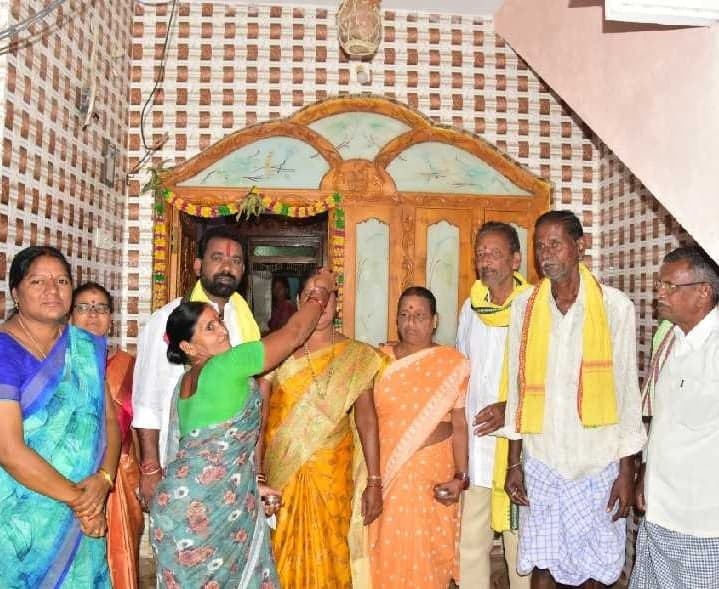 చినకుదమలో టీడీపీ అభ్యర్థి ప్రచారం - Udayam