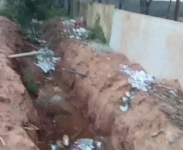చిన్నశంకరంపేటలో వృథాగా పోతున్న తాగునీరు - Udayam