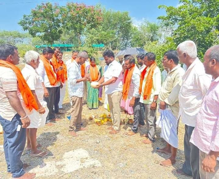 రాకొండలో కామన్ షెడ్ నిర్మాణానికి భూమిపూజ - Udayam