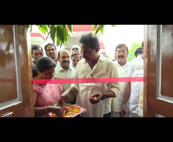 మొగల్తూరులో అంగన్వాడీ భవనం ప్రారంభం