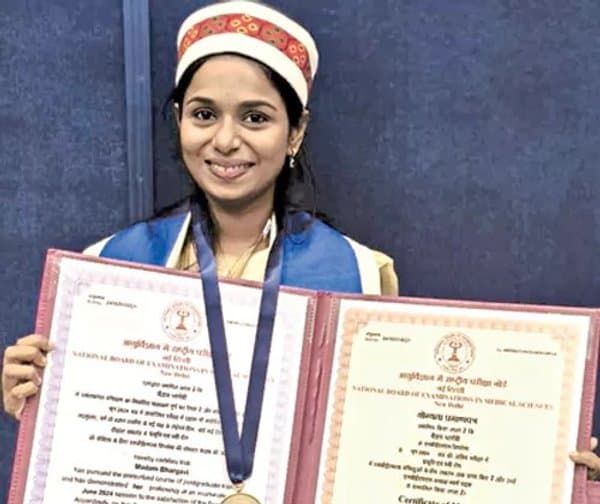 వైద్యురాలిగా తండ్రి ఆశయం నెరవేర్చిన భార్గవి - Udayam Digital