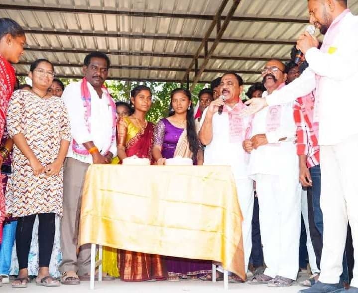 గద్వాల జిల్లా దశాబ్ది సందర్భంగా సదస్సు - Udayam