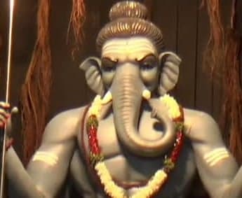 రుద్ర రూపంలో ఆకట్టుకుంటున్న ఆదిలాబాద్ వినాయకుడు - Udayam
