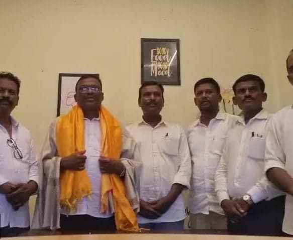 ప్రజల సమస్యల పరిష్కారానికి కృషి - Udayam