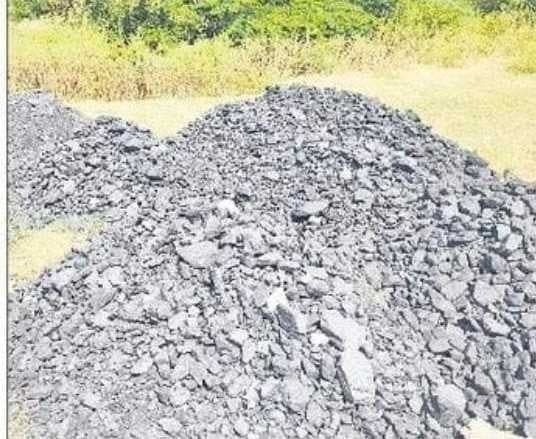 జగ్గారంలో 60 టన్నుల అక్రమ బొగ్గు స్వాధీనం - Udayam