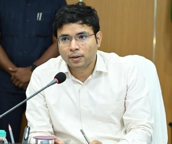 ధాన్యం నిల్వ కోసం తగినన్ని స్థలాలను అందుబాటులోకి తీసుకురావాలి. - Udayam Digital