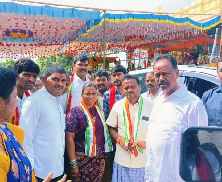 కాంగ్రెస్లో చేరిన వార్డు సభ్యురాలు - Udayam