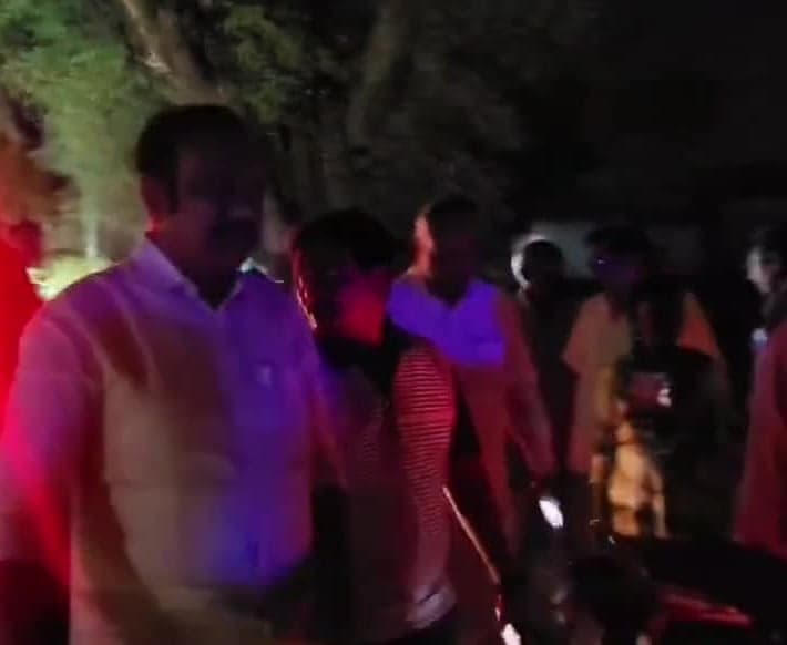 నరసరావుపేటలో రోడ్డు ప్రమాదం - Udayam