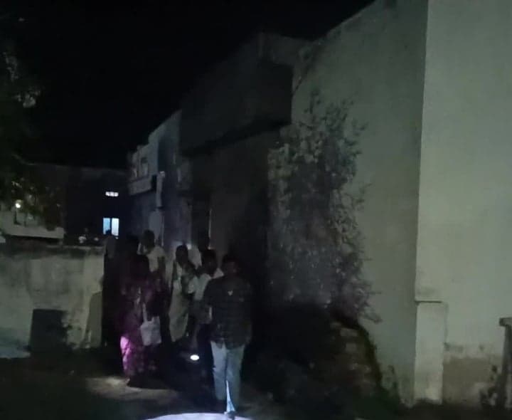 మేదరమెట్లలో MPTC స్థానానికి హోరాహోరీ - Udayam