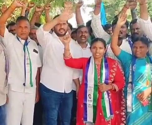మిట్టగూడెంలో వైసీపీ అభ్యర్థుల ప్రచారం - Udayam