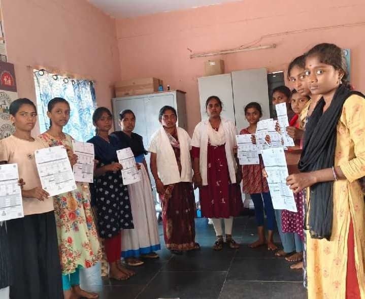 చింతకుంటలో విద్యార్థినులకు హెచ్పీవీ టీకాలు - Udayam
