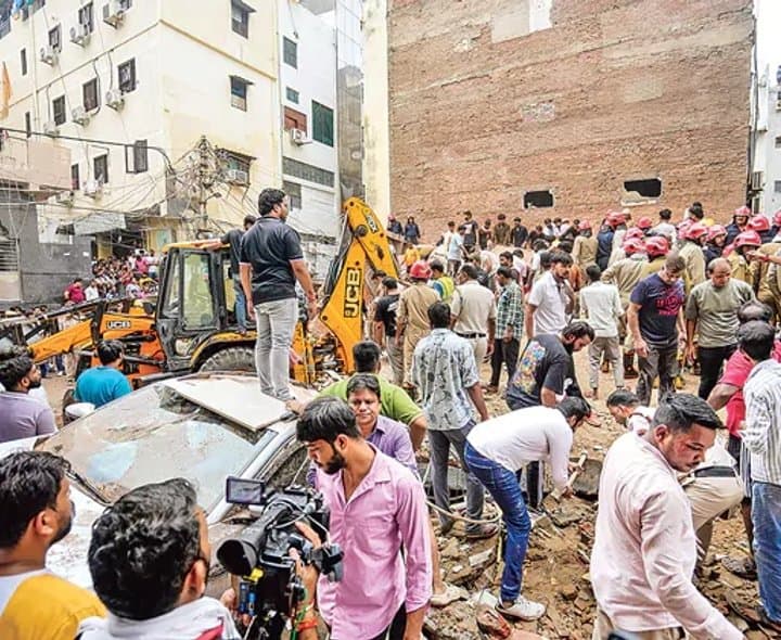 దిల్లీలో కొనసాగుతున్న సహాయక చర్యలు - Udayam