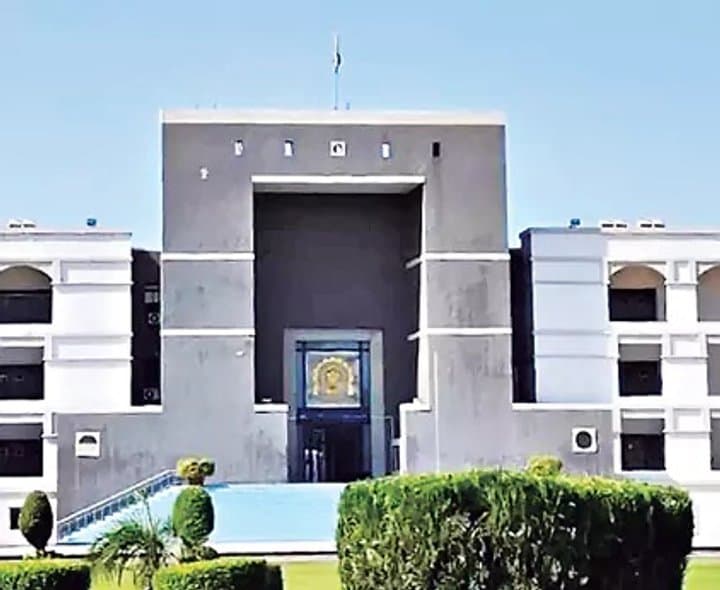 ఆకలి చావులపై కోర్టు కీలక వ్యాఖ్యలు - Udayam Digital
