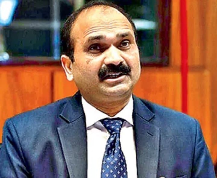 ఎల్బీఎస్ఎన్ఏఏ డైరెక్టర్గా రాజేందర్ బాధ్యతలు - Udayam