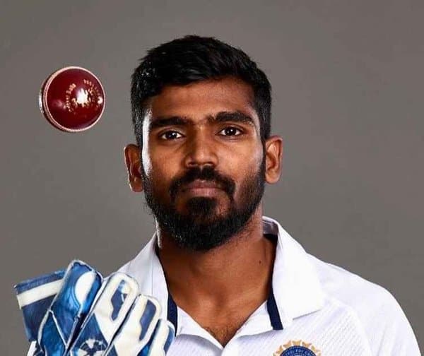 తెలుగు క్రికెటర్ కేఎస్ భరత్ సంచలన నిర్ణయం
